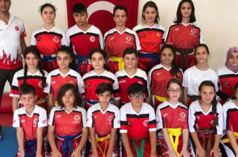 Bursa Kick Boks Ataevler Bayanlar ve Karma Eyl�l K?CK Ku?ak S?nav?  